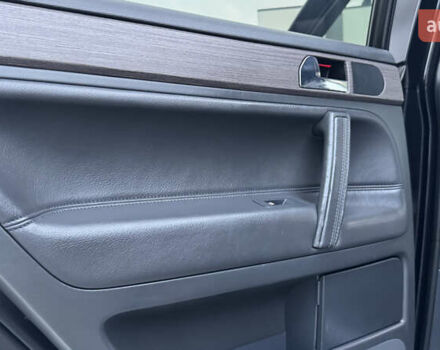 Чорний Фольксваген Туарег, об'ємом двигуна 2.5 л та пробігом 176 тис. км за 9950 $, фото 20 на Automoto.ua