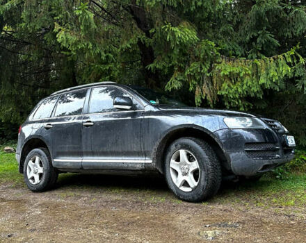 Черный Фольксваген Туарег, объемом двигателя 2.46 л и пробегом 325 тыс. км за 8700 $, фото 4 на Automoto.ua