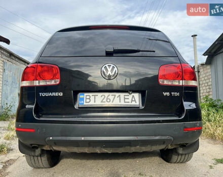 Чорний Фольксваген Туарег, об'ємом двигуна 3 л та пробігом 230 тис. км за 14000 $, фото 10 на Automoto.ua