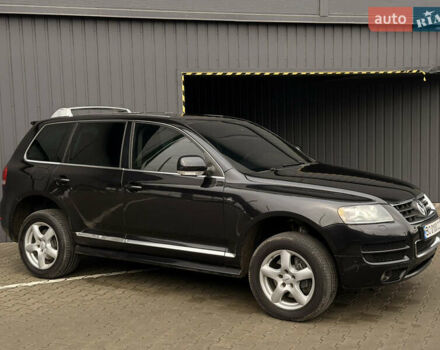 Черный Фольксваген Туарег, объемом двигателя 4.9 л и пробегом 340 тыс. км за 6900 $, фото 29 на Automoto.ua