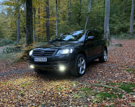 Чорний Фольксваген Туарег, об'ємом двигуна 4.2 л та пробігом 366 тис. км за 8500 $, фото 4 на Automoto.ua