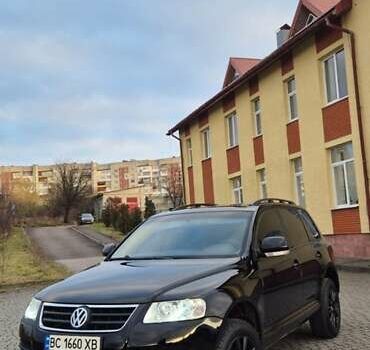 Черный Фольксваген Туарег, объемом двигателя 2.97 л и пробегом 343 тыс. км за 10000 $, фото 3 на Automoto.ua