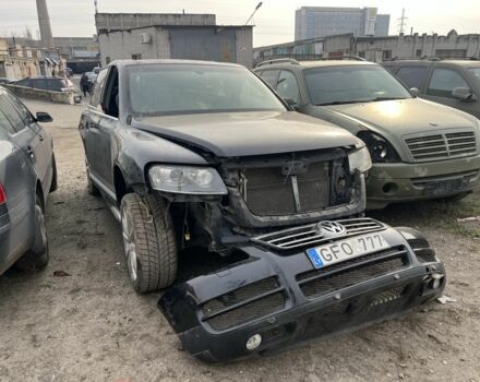 Чорний Фольксваген Туарег, об'ємом двигуна 3 л та пробігом 127 тис. км за 1599 $, фото 7 на Automoto.ua