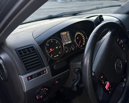 Черный Фольксваген Туарег, объемом двигателя 3 л и пробегом 446 тыс. км за 5650 $, фото 7 на Automoto.ua