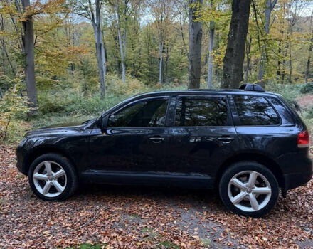 Чорний Фольксваген Туарег, об'ємом двигуна 4.2 л та пробігом 366 тис. км за 8500 $, фото 1 на Automoto.ua