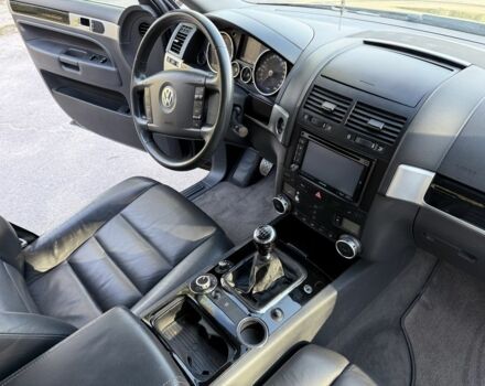 Черный Фольксваген Туарег, объемом двигателя 2.5 л и пробегом 232 тыс. км за 5950 $, фото 19 на Automoto.ua