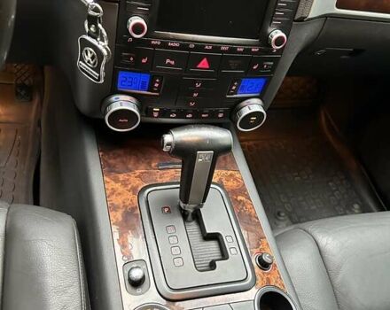 Черный Фольксваген Туарег, объемом двигателя 3 л и пробегом 330 тыс. км за 6800 $, фото 10 на Automoto.ua