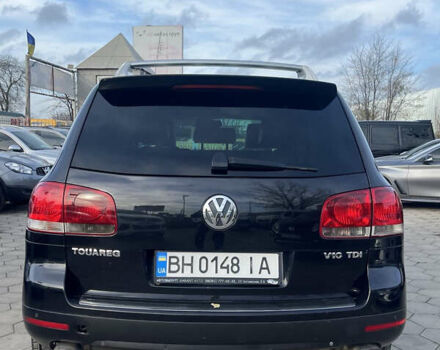 Черный Фольксваген Туарег, объемом двигателя 4.92 л и пробегом 350 тыс. км за 6500 $, фото 5 на Automoto.ua