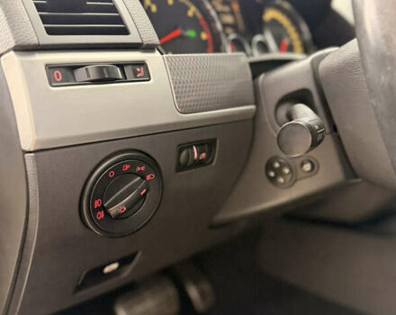 Черный Фольксваген Туарег, объемом двигателя 4.9 л и пробегом 340 тыс. км за 6900 $, фото 51 на Automoto.ua