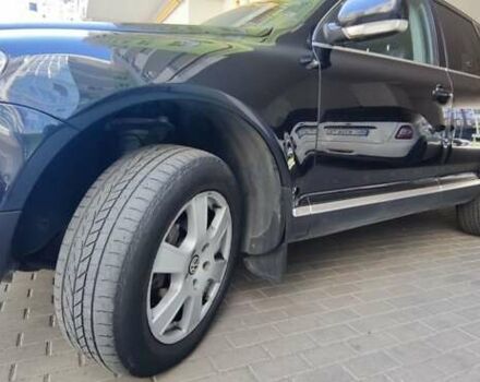 Чорний Фольксваген Туарег, об'ємом двигуна 3 л та пробігом 365 тис. км за 10700 $, фото 3 на Automoto.ua