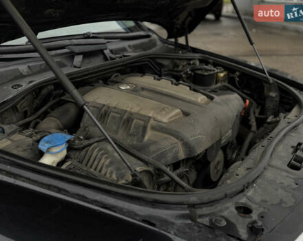 Черный Фольксваген Туарег, объемом двигателя 2.97 л и пробегом 421 тыс. км за 8000 $, фото 13 на Automoto.ua