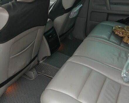 Черный Фольксваген Туарег, объемом двигателя 2.5 л и пробегом 317 тыс. км за 5000 $, фото 5 на Automoto.ua