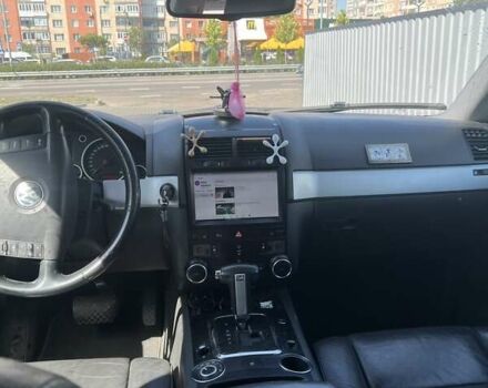 Черный Фольксваген Туарег, объемом двигателя 3 л и пробегом 250 тыс. км за 9700 $, фото 5 на Automoto.ua