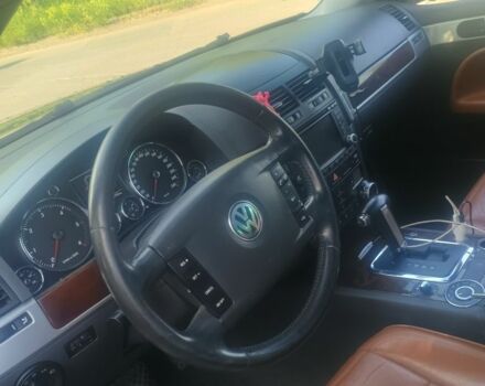 Черный Фольксваген Туарег, объемом двигателя 2.5 л и пробегом 271 тыс. км за 6000 $, фото 6 на Automoto.ua