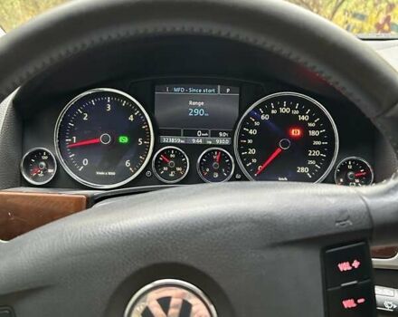 Черный Фольксваген Туарег, объемом двигателя 3 л и пробегом 330 тыс. км за 6800 $, фото 9 на Automoto.ua