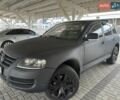 Чорний Фольксваген Туарег, об'ємом двигуна 3.2 л та пробігом 520 тис. км за 7600 $, фото 2 на Automoto.ua