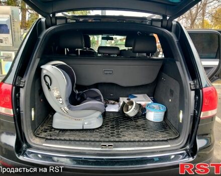 Чорний Фольксваген Туарег, об'ємом двигуна 3 л та пробігом 307 тис. км за 9350 $, фото 8 на Automoto.ua