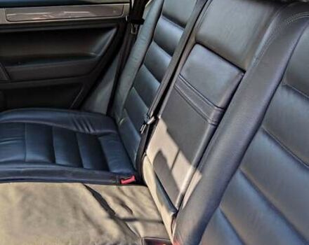 Чорний Фольксваген Туарег, об'ємом двигуна 3 л та пробігом 365 тис. км за 10700 $, фото 13 на Automoto.ua