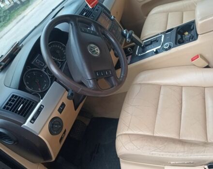 Чорний Фольксваген Туарег, об'ємом двигуна 3 л та пробігом 285 тис. км за 8500 $, фото 3 на Automoto.ua