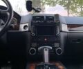 Черный Фольксваген Туарег, объемом двигателя 3 л и пробегом 200 тыс. км за 13800 $, фото 2 на Automoto.ua