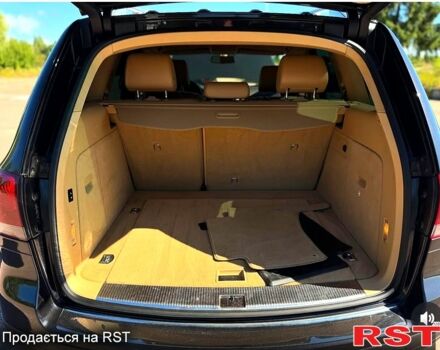 Фольксваген Туарег 2007 у Житомирі на Automoto.ua Чорний Фольксваген Туарег, об'ємом двигуна 3 л та пробігом 329 тис. км за 10600 $, фото 3 на Automoto.ua