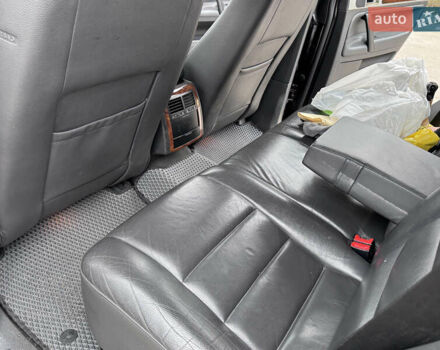 Черный Фольксваген Туарег, объемом двигателя 2.97 л и пробегом 294 тыс. км за 10508 $, фото 20 на Automoto.ua