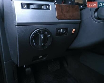 Черный Фольксваген Туарег, объемом двигателя 2.97 л и пробегом 238 тыс. км за 12600 $, фото 24 на Automoto.ua