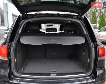 Черный Фольксваген Туарег, объемом двигателя 3 л и пробегом 335 тыс. км за 9803 $, фото 6 на Automoto.ua