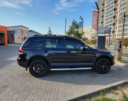 Черный Фольксваген Туарег, объемом двигателя 3 л и пробегом 270 тыс. км за 9500 $, фото 6 на Automoto.ua