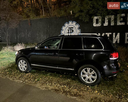 Черный Фольксваген Туарег, объемом двигателя 3 л и пробегом 351 тыс. км за 13500 $, фото 1 на Automoto.ua
