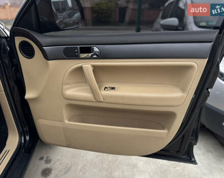 Черный Фольксваген Туарег, объемом двигателя 3 л и пробегом 333 тыс. км за 9950 $, фото 26 на Automoto.ua