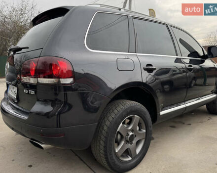 Черный Фольксваген Туарег, объемом двигателя 3 л и пробегом 333 тыс. км за 9950 $, фото 11 на Automoto.ua