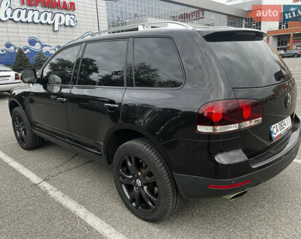 Черный Фольксваген Туарег, объемом двигателя 4.9 л и пробегом 252 тыс. км за 13800 $, фото 41 на Automoto.ua