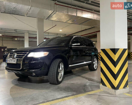 Чорний Фольксваген Туарег, об'ємом двигуна 3 л та пробігом 185 тис. км за 14500 $, фото 5 на Automoto.ua