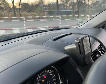 Черный Фольксваген Туарег, объемом двигателя 3 л и пробегом 230 тыс. км за 10200 $, фото 35 на Automoto.ua