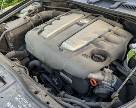 Чорний Фольксваген Туарег, об'ємом двигуна 2.97 л та пробігом 319 тис. км за 10600 $, фото 12 на Automoto.ua