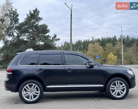 Черный Фольксваген Туарег, объемом двигателя 2.97 л и пробегом 294 тыс. км за 10508 $, фото 3 на Automoto.ua