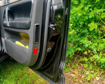 Чорний Фольксваген Туарег, об'ємом двигуна 3 л та пробігом 345 тис. км за 10500 $, фото 10 на Automoto.ua