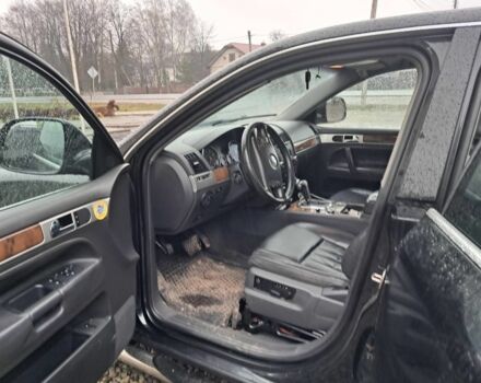 Черный Фольксваген Туарег, объемом двигателя 3.6 л и пробегом 270 тыс. км за 10000 $, фото 2 на Automoto.ua