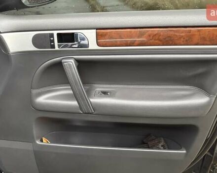 Черный Фольксваген Туарег, объемом двигателя 3 л и пробегом 239 тыс. км за 10300 $, фото 17 на Automoto.ua