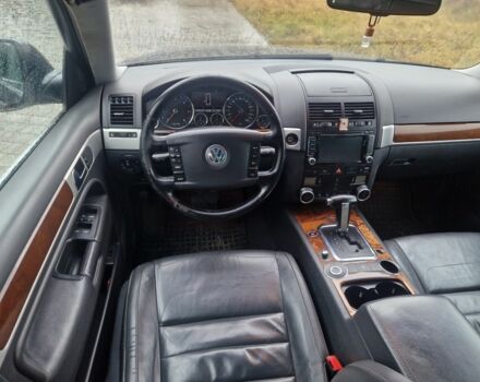 Чорний Фольксваген Туарег, об'ємом двигуна 3 л та пробігом 250 тис. км за 6648 $, фото 3 на Automoto.ua