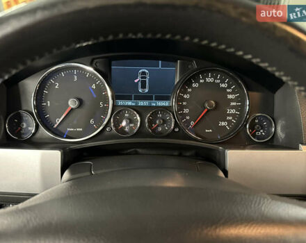 Черный Фольксваген Туарег, объемом двигателя 3 л и пробегом 351 тыс. км за 13500 $, фото 17 на Automoto.ua