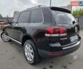Чорний Фольксваген Туарег, об'ємом двигуна 2.5 л та пробігом 221 тис. км за 11000 $, фото 4 на Automoto.ua