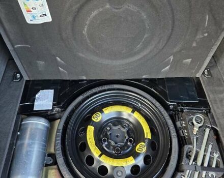 Черный Фольксваген Туарег, объемом двигателя 2.97 л и пробегом 296 тыс. км за 8800 $, фото 25 на Automoto.ua