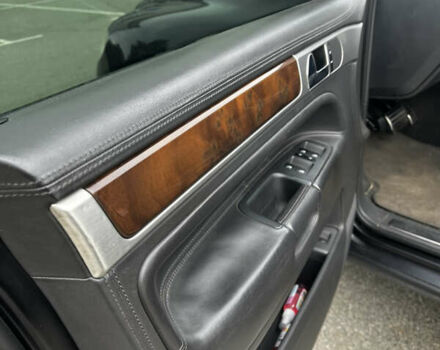 Черный Фольксваген Туарег, объемом двигателя 4.9 л и пробегом 252 тыс. км за 13800 $, фото 34 на Automoto.ua