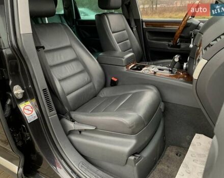 Черный Фольксваген Туарег, объемом двигателя 3 л и пробегом 351 тыс. км за 11999 $, фото 34 на Automoto.ua