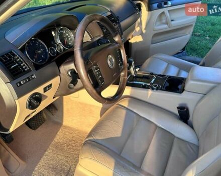 Черный Фольксваген Туарег, объемом двигателя 2.5 л и пробегом 317 тыс. км за 11500 $, фото 8 на Automoto.ua