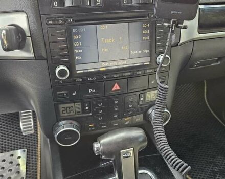 Черный Фольксваген Туарег, объемом двигателя 4.2 л и пробегом 356 тыс. км за 11000 $, фото 11 на Automoto.ua