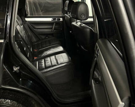 Черный Фольксваген Туарег, объемом двигателя 3 л и пробегом 351 тыс. км за 13500 $, фото 9 на Automoto.ua