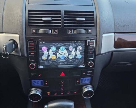 Черный Фольксваген Туарег, объемом двигателя 2.97 л и пробегом 296 тыс. км за 8800 $, фото 22 на Automoto.ua